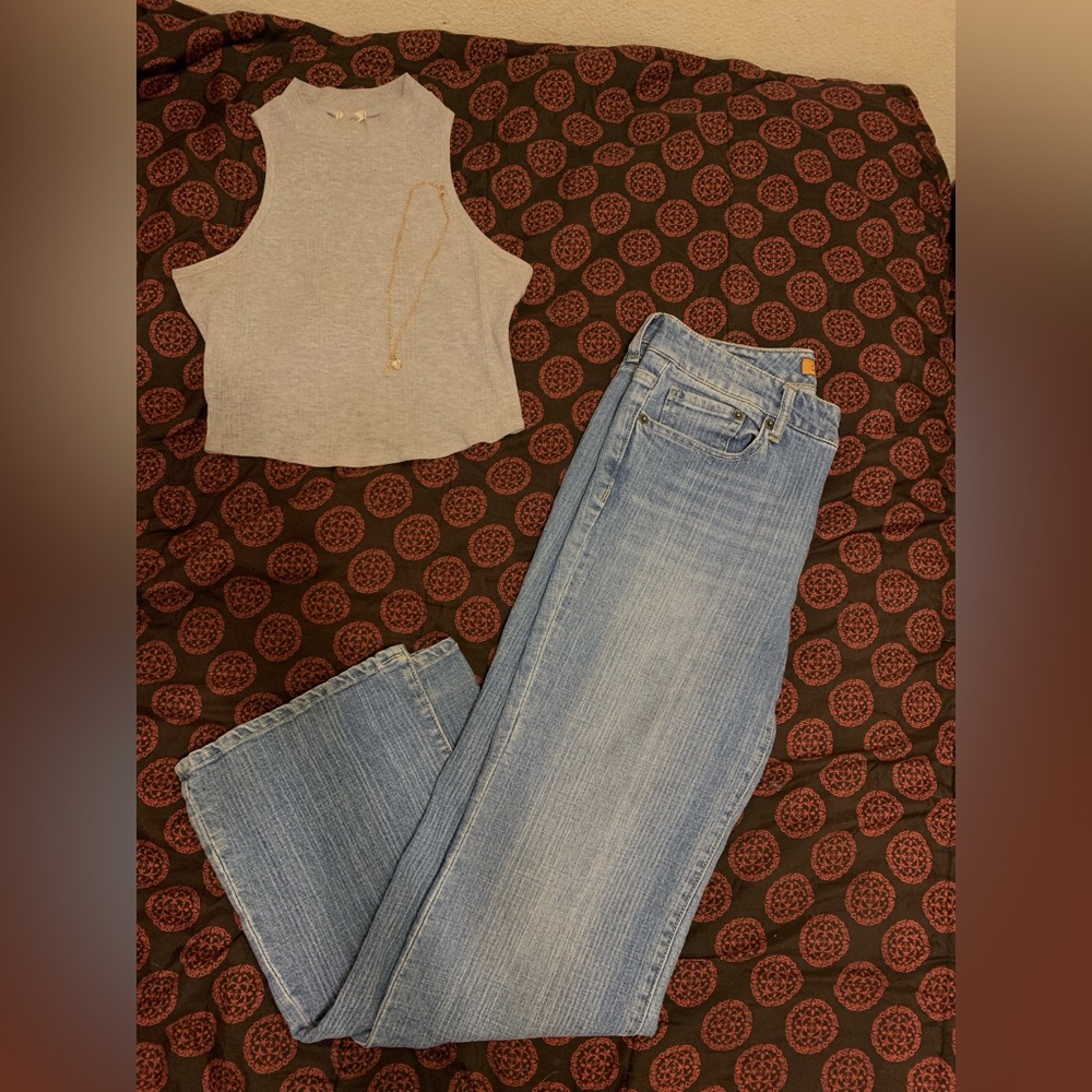 Woman Denim Flares/ Flared jeans. Size 10/30, light wash